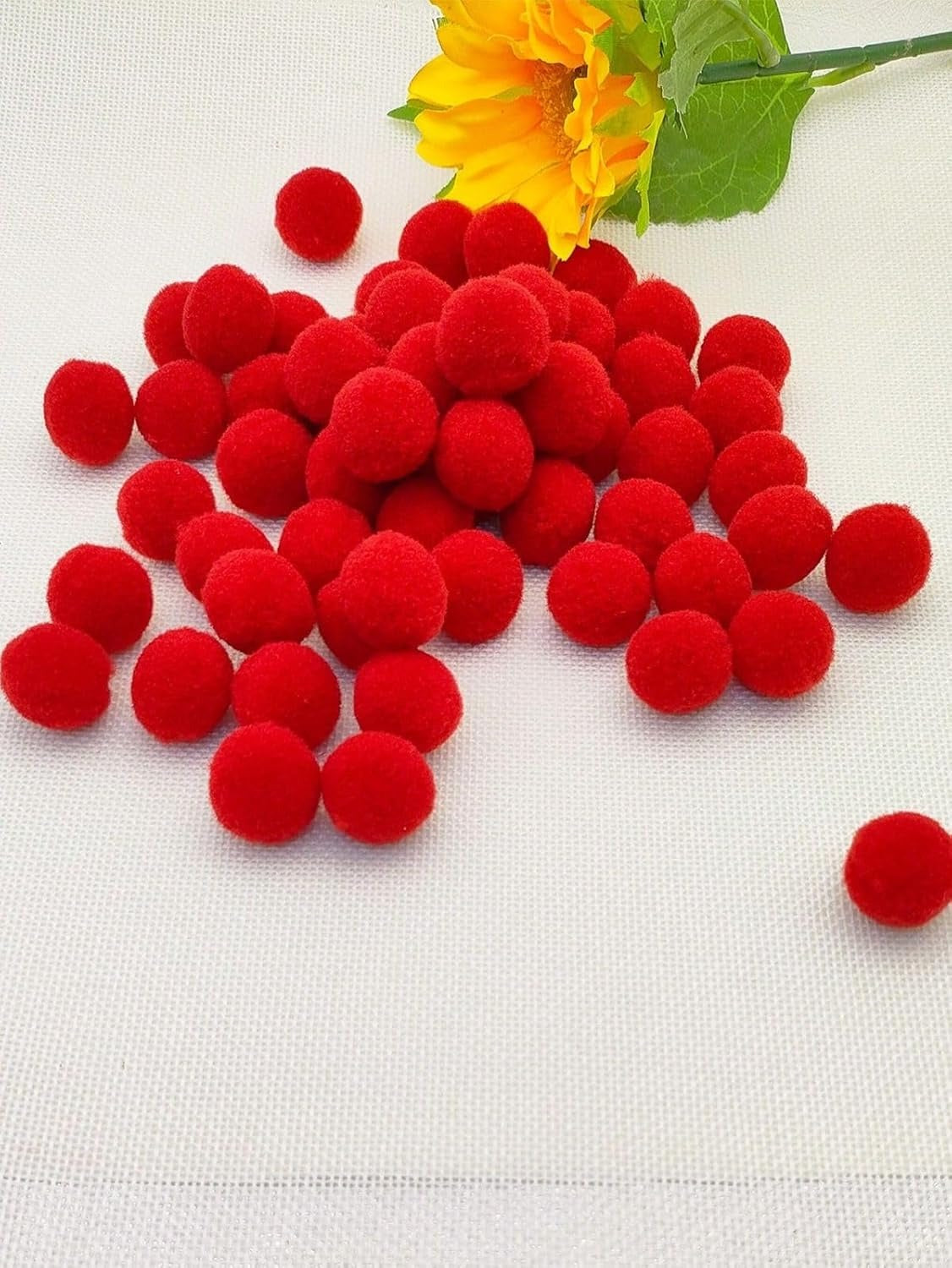 Pompom Balls - Red- 2 cm - 100 Pieces
