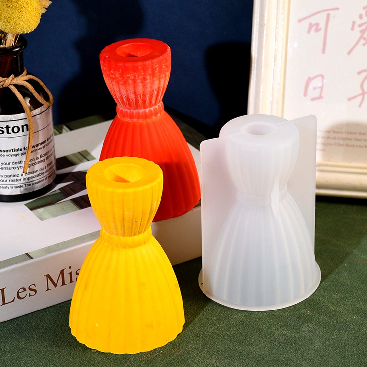 Striped Hourglass Candle Holder Mould - 2 - Furxotic